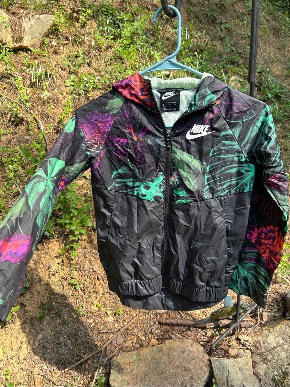 Nike Black island Floral-Print Kids' Hooded Windbreaker Jacket
